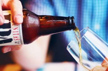 Minum Beberapa Gelas Bir Seminggu Bisa Tingkatkan Jumlah Sperma