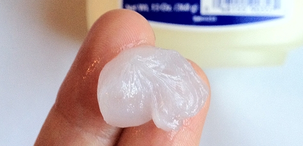 Ilustrasi petroleum jelly. (shutterstock)