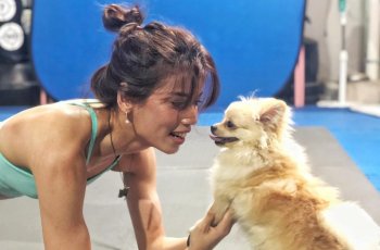 Tak Bisa ke Gym, Lihat Tips Home Workout ala Sabrina Chairunnisa