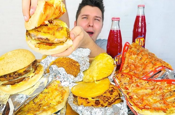 Mukbang (youtube)