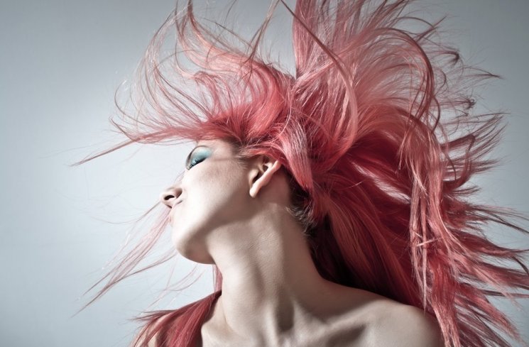 Rambut berwarna (unsplash)