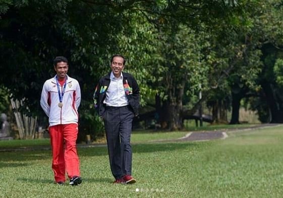 Lalu Muhammad Zohri bersama Presiden Republik Indonesia, Joko Widodo. (Instagram/lalusprinter_real)