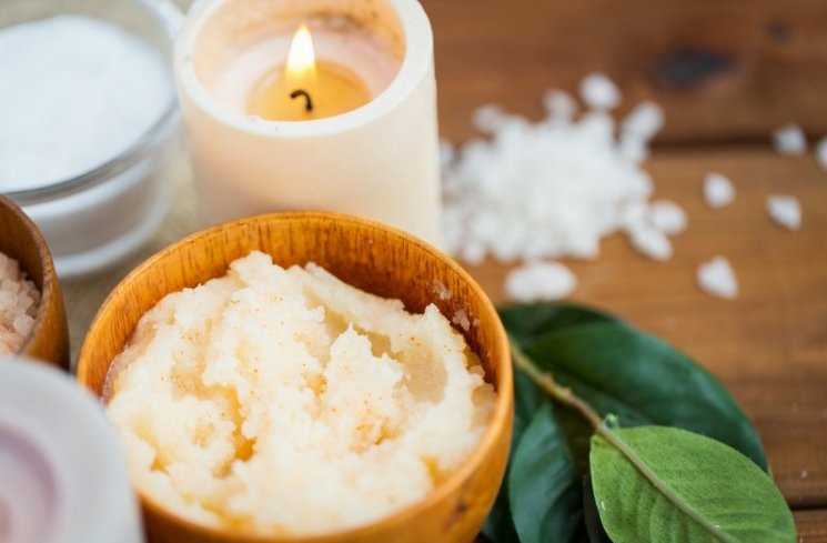 Hindari penggunaan body scrub pada saat ini. (Green Eyed Grace)
