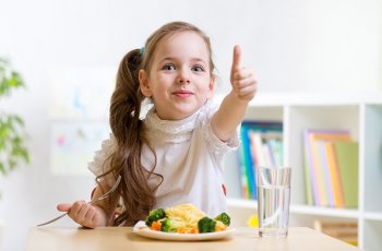 Tiga Tips Mengatasi Anak yang Susah Makan