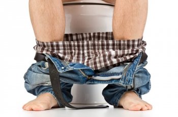 Empat Penyebab Munculnya Bercak Putih pada Feses