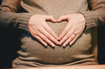 Penyakit Gusi pada Ibu Hamil Sebabkan Persalinan Prematur