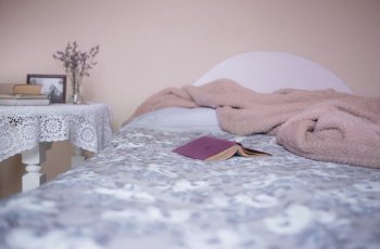 Tidur di Kasur yang Sudah Tua Dapat Memicu Empat Efek Negatif