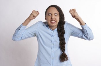 Marah Bikin Cepat Tua, Mitos atau Fakta?
