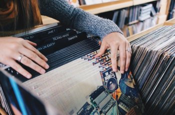 Jangan Percaya, 5 Mitos Soal Kepribadian Introvert dan Ekstrovert