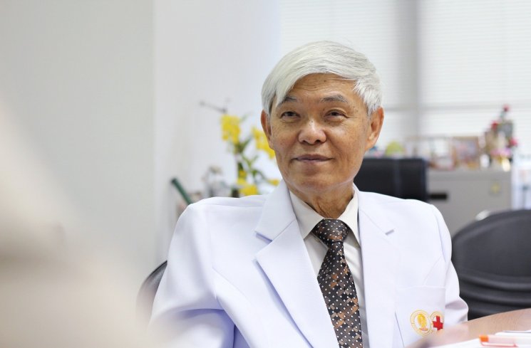 Profesor Yong Poovorawan. (Faculty of Medicine Chulalangkorn University Memorial Hall)