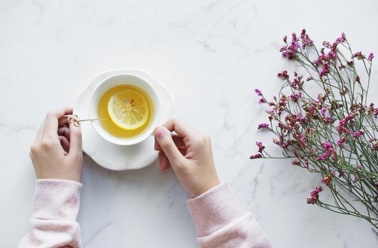 Minum air lemon setiap pagi baik buat tubuh. (pixabay)