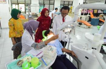 Baking Soda Bukan Memutihkan Tetapi Membersihkan Gigi