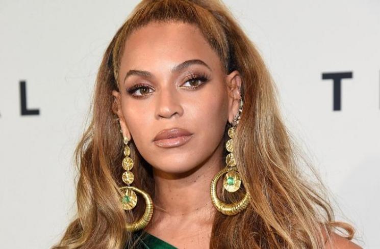 Beyonc&eacute;. (Vulture)