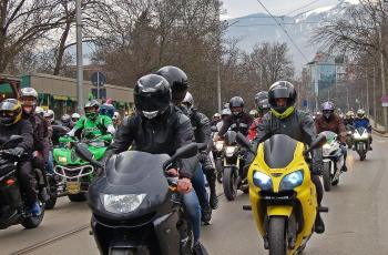 Wajib Baca, Ini Tiga Tips Melindungi Tubuh bagi Pesepeda Motor