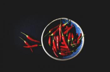 Kebanyakan Makan Pedas Bisa Pengaruhi Fungsi Otak, Jangan Diabaikan!