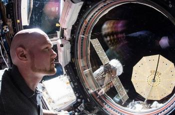 Hidangan Lezat Para Astronaut untuk Makan Malam Natal Telah Tiba