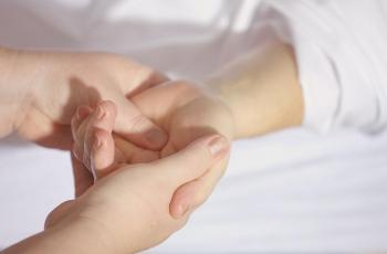 Mengenal Carpal Tunnel Syndrome yang Membuat Telapak Tangan Mati Rasa