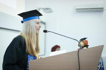 Hayley Moss, Wanita Pertama dengan Autisme yang Lulus Ujian Pengacara