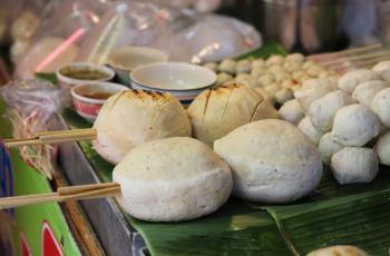 Makan Bakso Sambil Jalan, Siswa SD Meninggal karena Tersedak