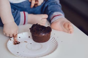 Makan Roti dari Ibunya, Anak Ini Sesak Napas lalu Meninggal