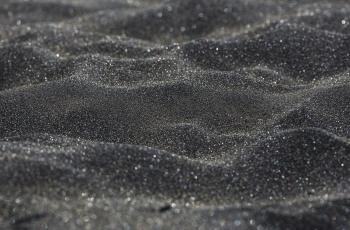 Berendam di Beppu Beach Sand Bath Dipercaya Bisa Obati Beberapa Penyakit