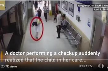 Video: Dokter Ini Lari Sambil Gendong Seorang Anak yang Mati Lemas