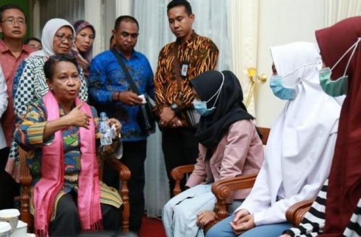 Menteri Yohana temui pelaku kekerasan Audrey. (Suara.com/Dok. Kementerian PPPA)