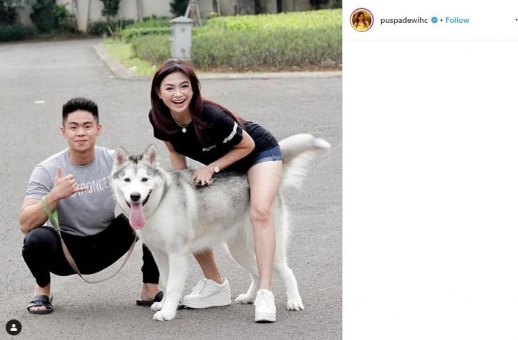 Puspa Dewi terlihat seperti kakak ketika bersama anak sulungnya (Instagram/@puspadewihc)