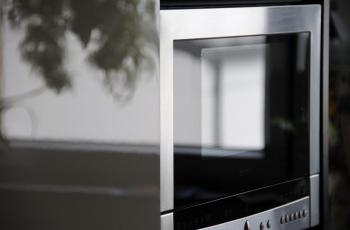 Microwave Bisa Sebabkan Kanker, Benarkah atau Hanya Mitos?