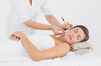 Apakah Ear Candle Efektif Membersihkan Telinga? Ini Faktanya