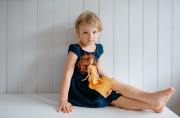 Boneka Barbie yang Sangat Kurus Bisa Merusak Citra Diri Anak Perempuan