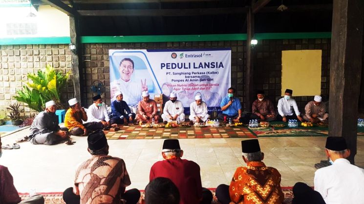 Dalam pembagian paket kebaikan nutrisi ke Ponpes Al Amin di Kp. Karangsirna Desa Nanggerang, Curug, Sukabumi, Deddy Mizwar berharap bantuan kebaikan nutrisi yang dibagikan Entrasol ini dapat menjadi inspirasi dan berkah agar masyarakat Indonesia terus sehat dan fit sehingga bebas merdeka untuk bergerak.